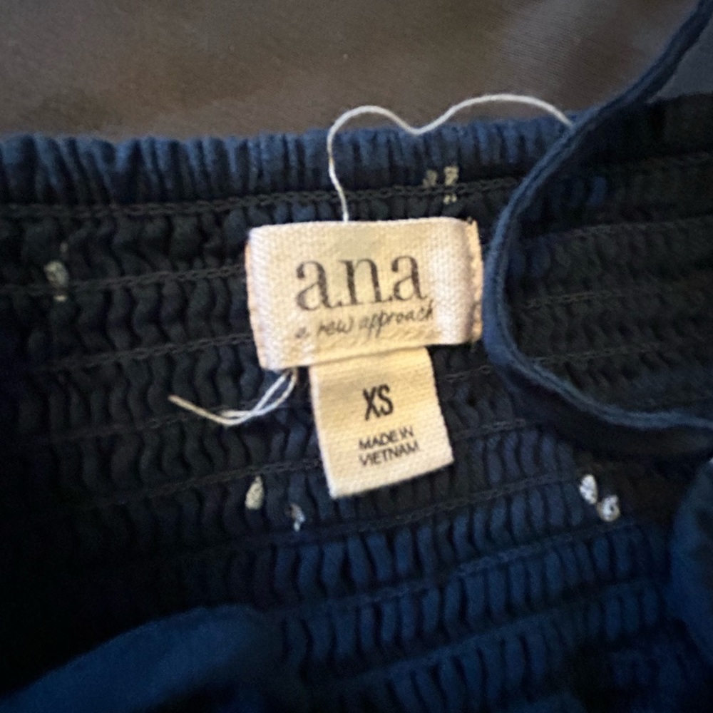 Top in good condition (like new, bought it for my daughter and she never used).